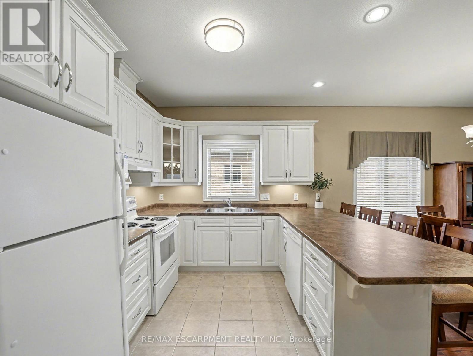 8 Willson Crossing, Pelham, Ontario  L0S 1E4 - Photo 12 - X12511818