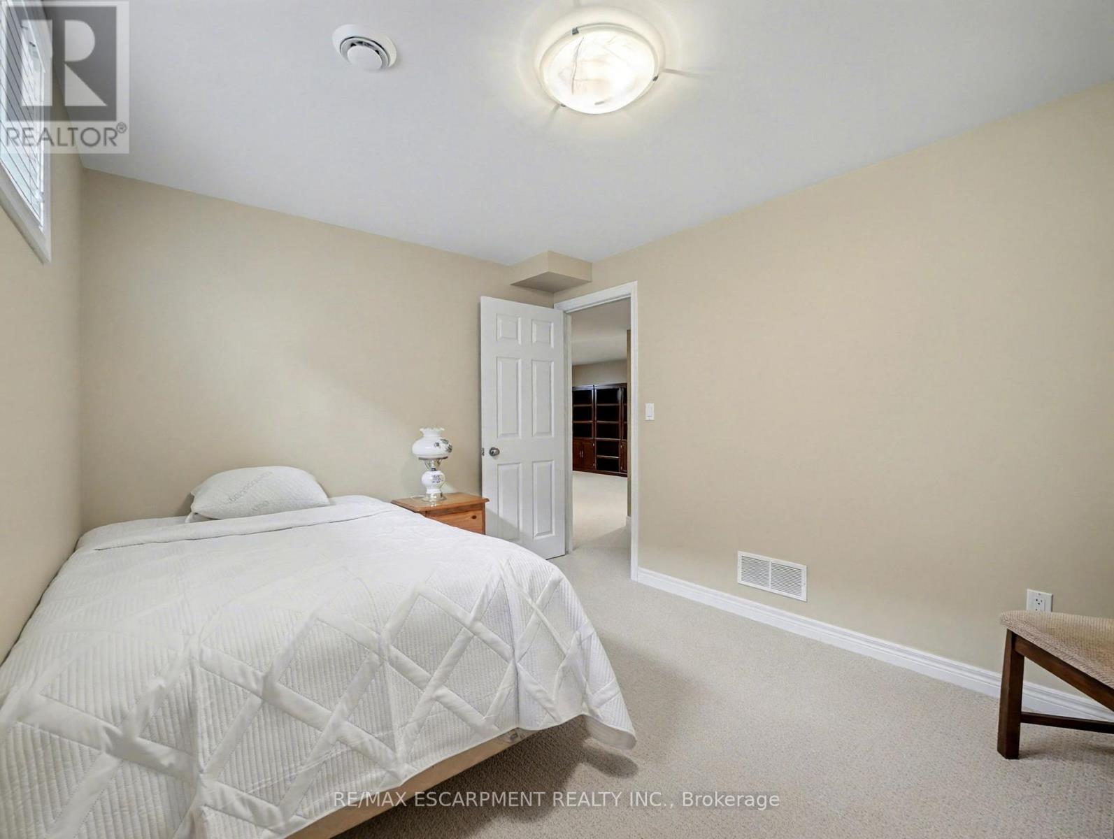 8 Willson Crossing, Pelham, Ontario  L0S 1E4 - Photo 21 - X12511818