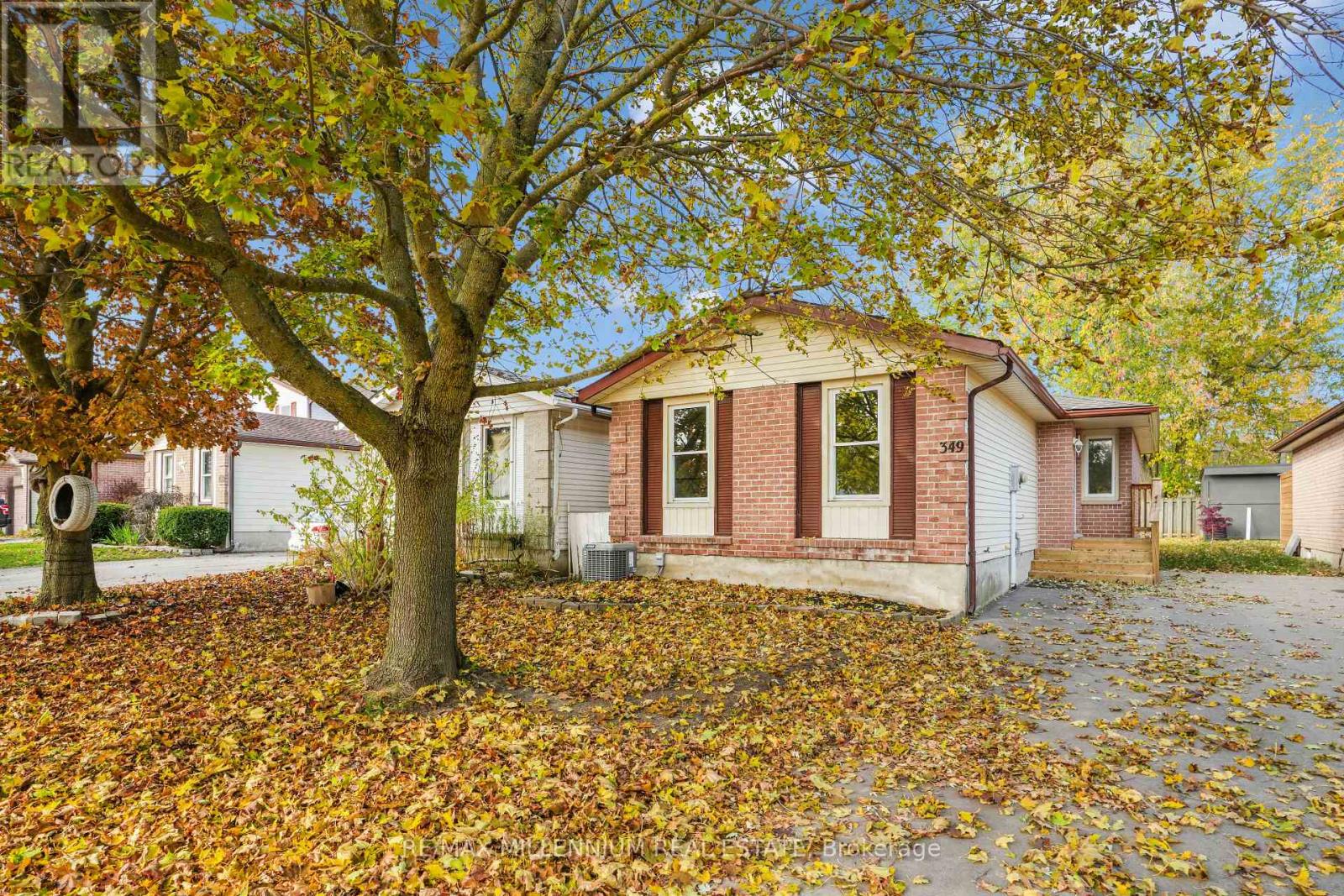 349 STRATHALLAN STREET, Centre Wellington, Ontario