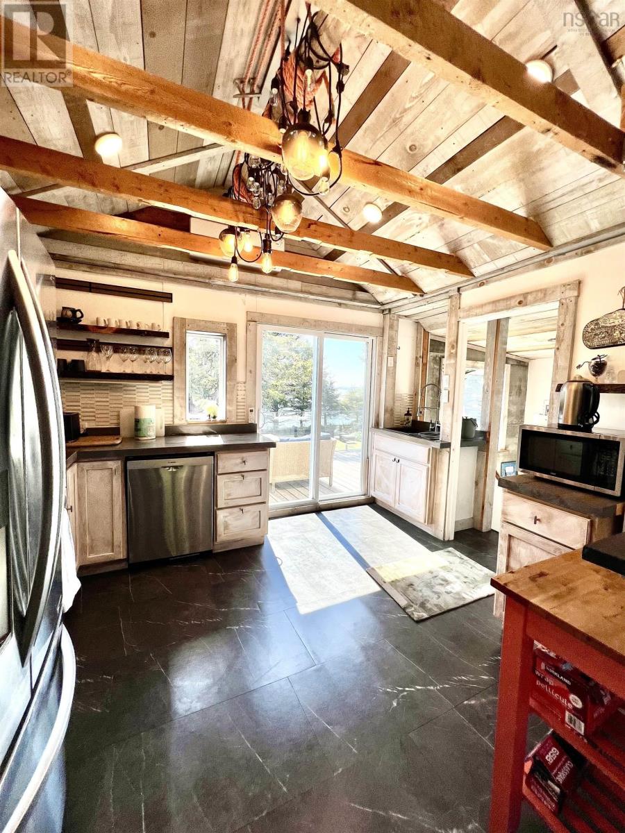 Property at 8848 St Margarets Bay Road image 4