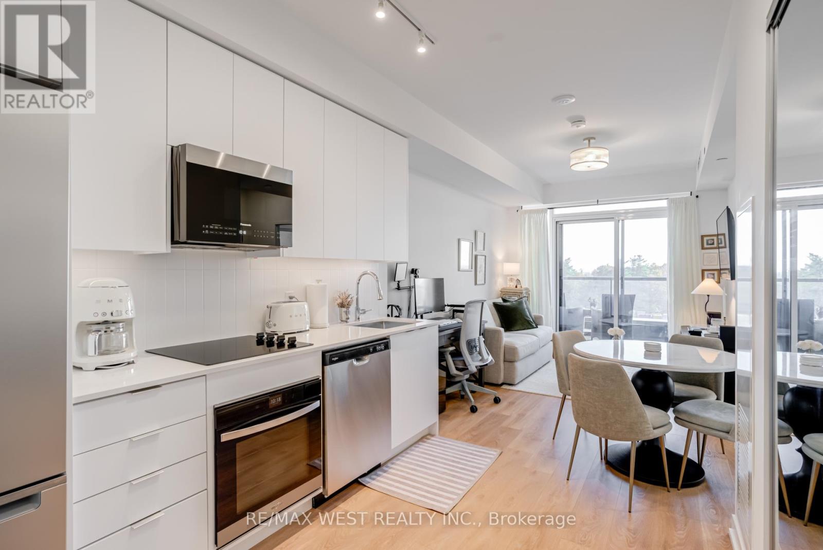 511 - 474 Caldari Road, Vaughan, Ontario  L4K 0R5 - Photo 2 - N12446441