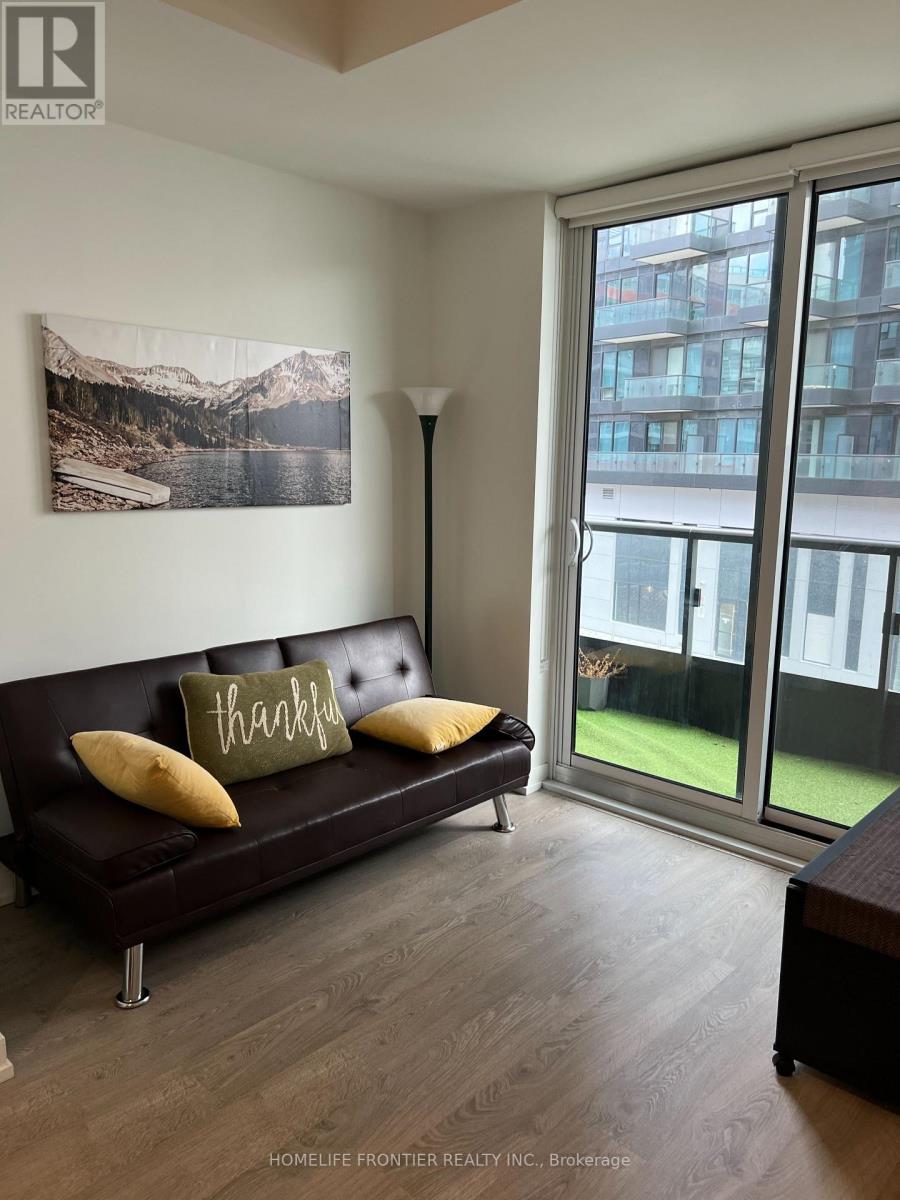 210w - 3 Rosewater Street, Richmond Hill, Ontario  L4K 5T6 - Photo 3 - N12501980