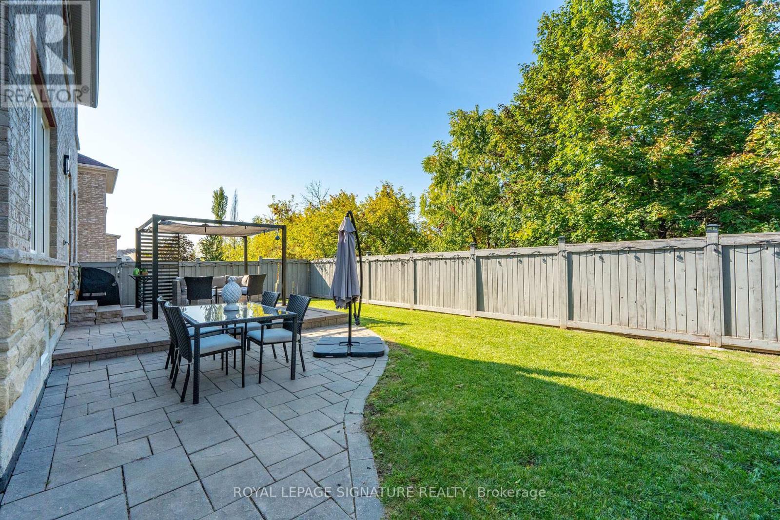 68 Lady Angela Lane, Vaughan (Patterson), Ontario  L6A 4S7 - Photo 34 - N12502182