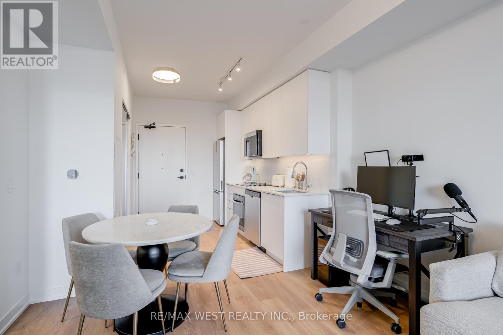 511 - 474 Caldari Road, Vaughan, Ontario  L4K 0R5 - Photo 8 - N12446441