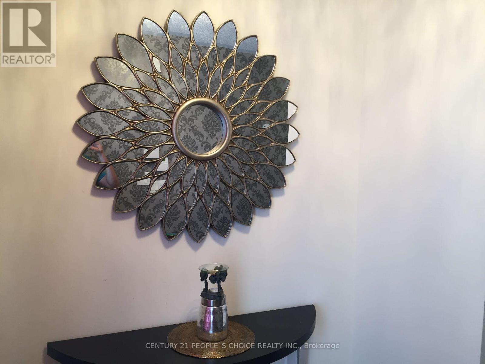 Upper - 71 Buchanan Crescent, Brampton, Ontario  L6X 5M4 - Photo 9 - W12500934