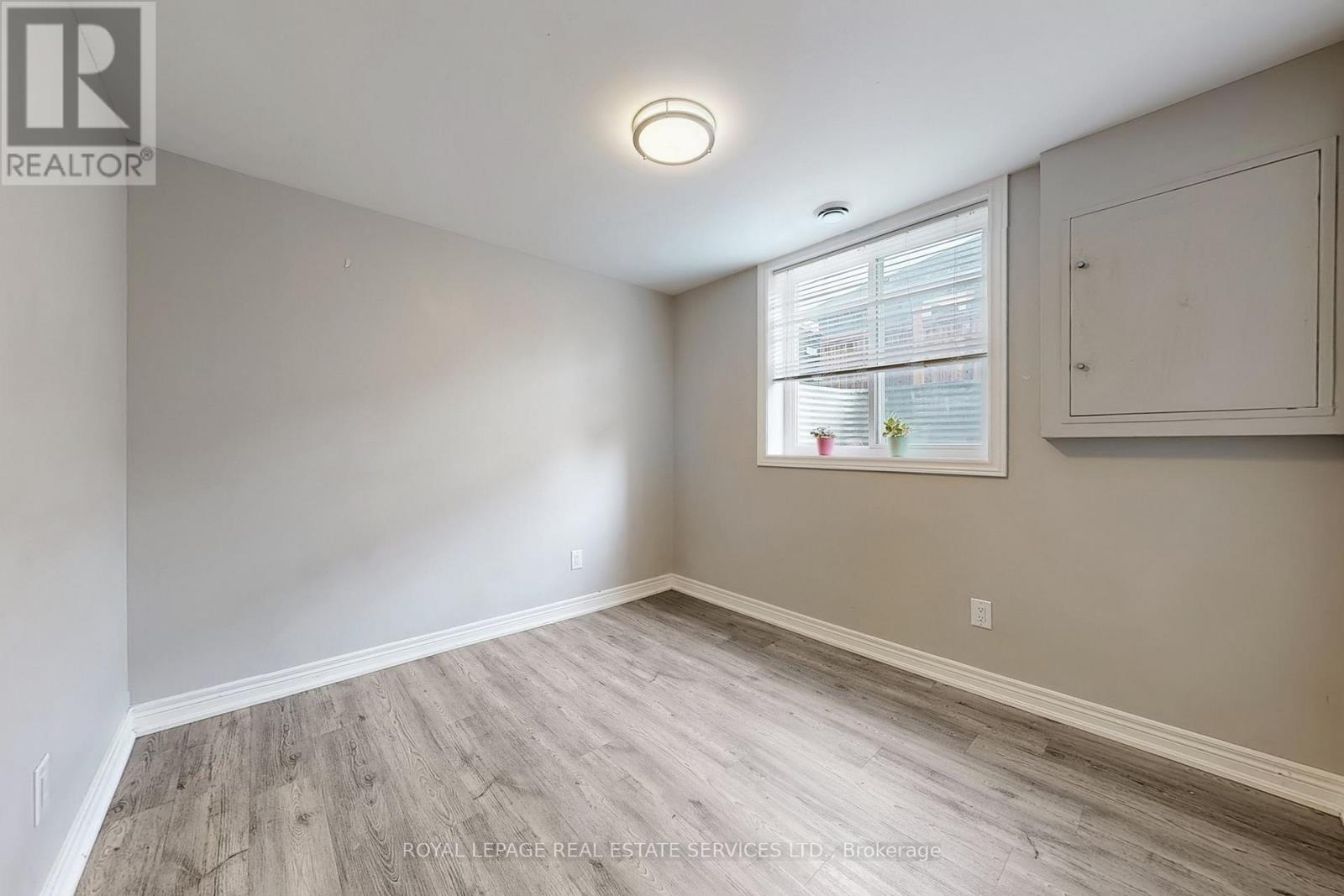 Unit 2 (Lower) - 89 Louth Street, St. Catharines, Ontario  L2S 2T7 - Photo 12 - X12509382