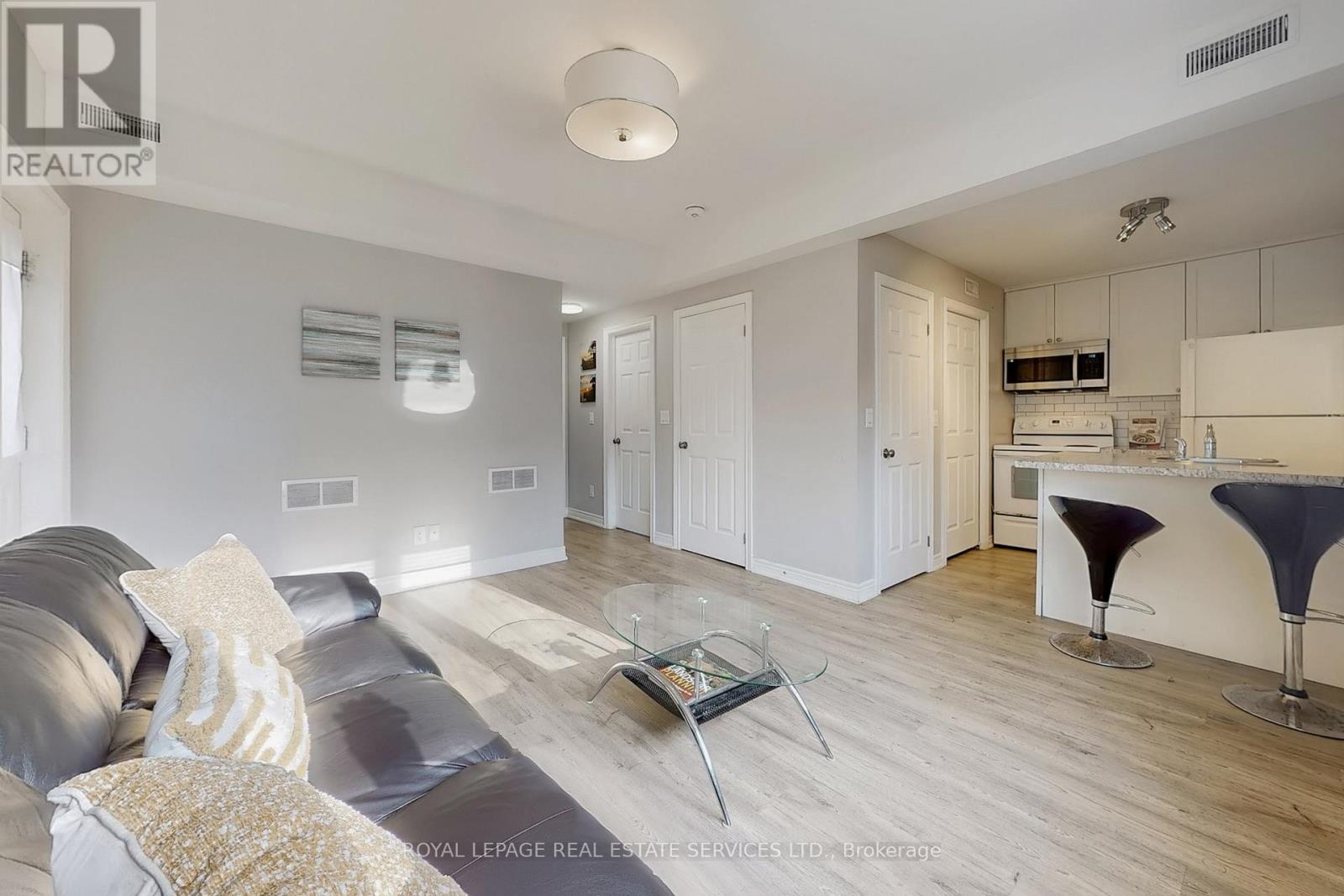 Unit 2 (Lower) - 89 Louth Street, St. Catharines, Ontario  L2S 2T7 - Photo 6 - X12509382