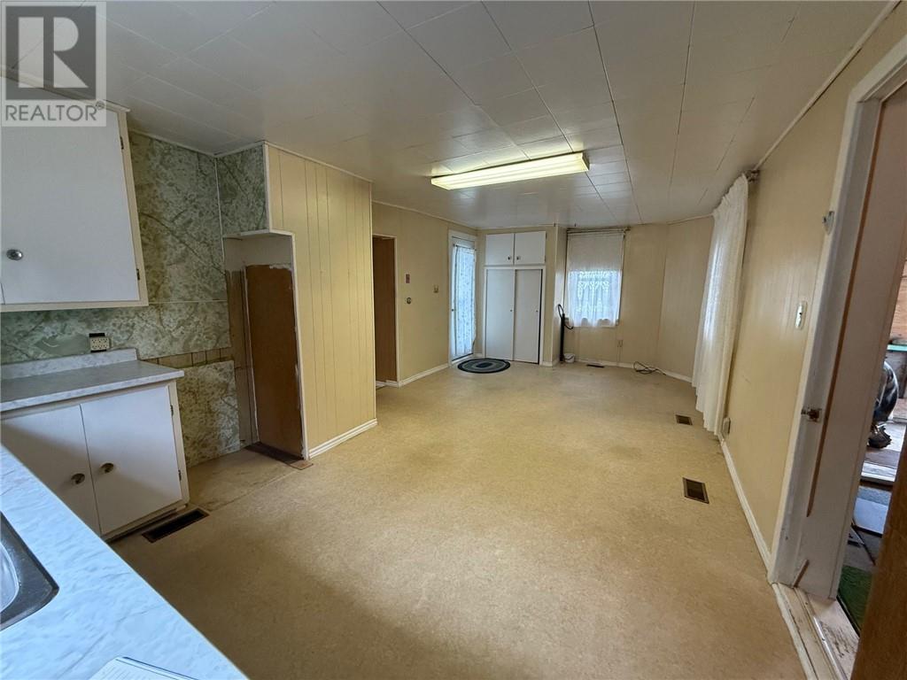 78 Huron Avenue, Blind River, Ontario P0R 1B0 - Photo 11 - 2125492