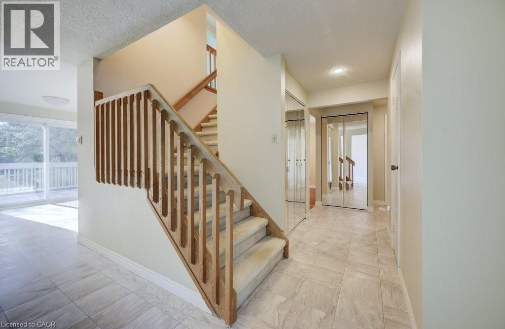 14 Broadview Court, Kitchener, Ontario  N2A 2X8 - Photo 5 - 40784767