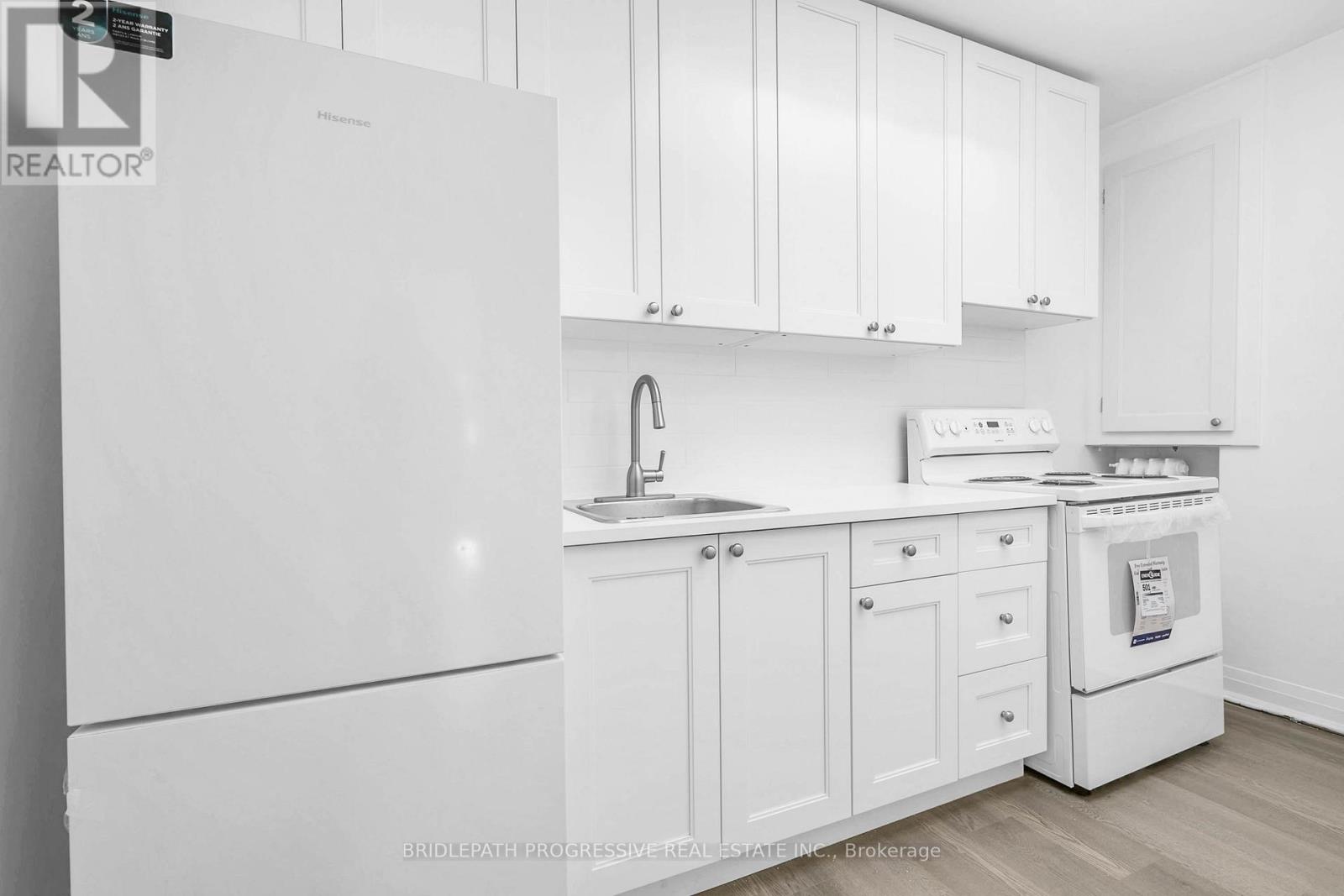 1 - 894 Eglinton Avenue W, Toronto, Ontario  M2K 1B7 - Photo 14 - C12511912