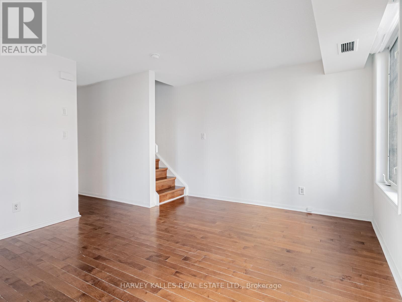 250 - 2 Shaw Street, Toronto, Ontario  M6K 3N5 - Photo 11 - C12511926