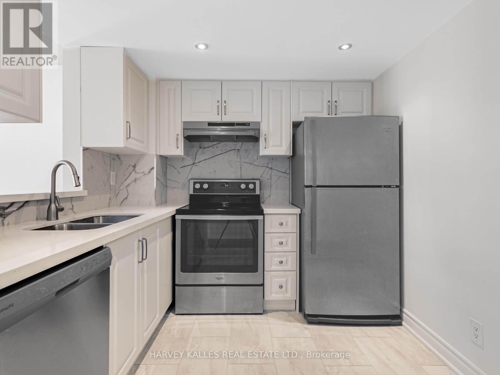 250 - 2 Shaw Street, Toronto, Ontario  M6K 3N5 - Photo 13 - C12511926