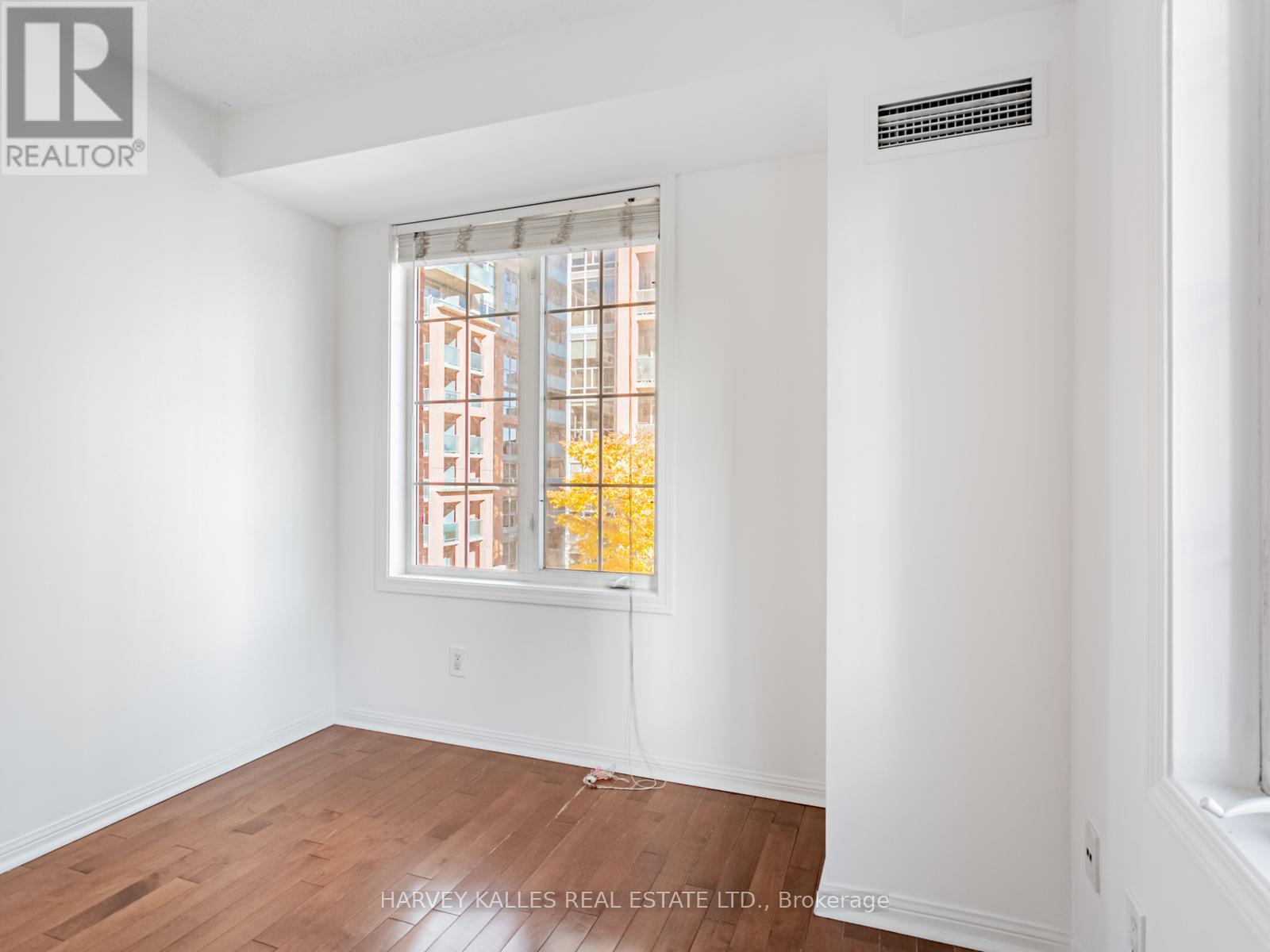 250 - 2 Shaw Street, Toronto, Ontario  M6K 3N5 - Photo 21 - C12511926