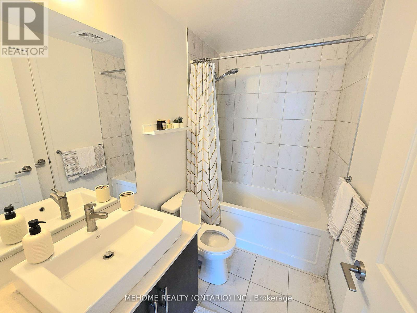 1508 - 1 The Esplanade Drive, Toronto, Ontario  M5E 0A8 - Photo 19 - C12511934