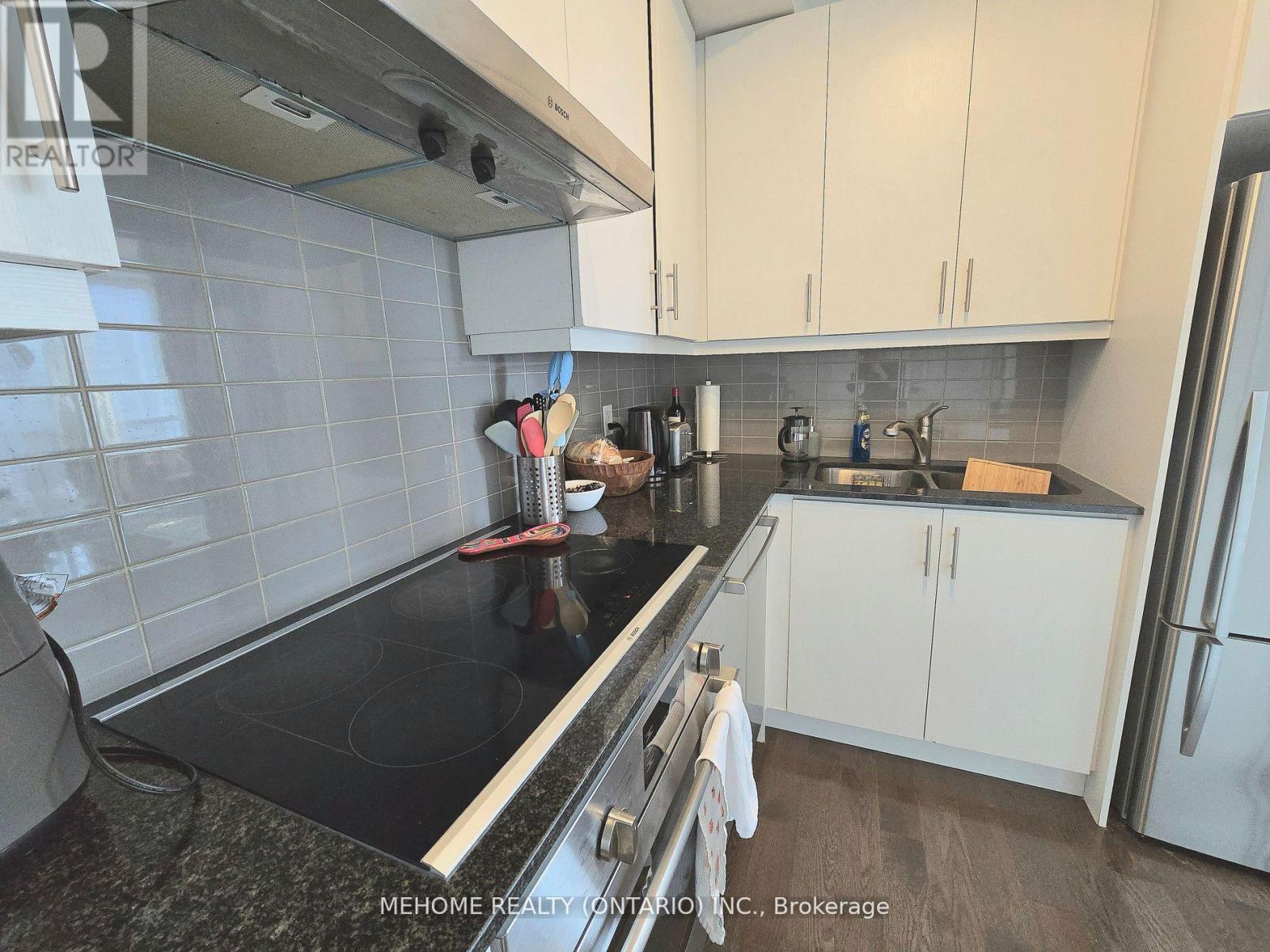 1508 - 1 The Esplanade Drive, Toronto, Ontario  M5E 0A8 - Photo 6 - C12511934