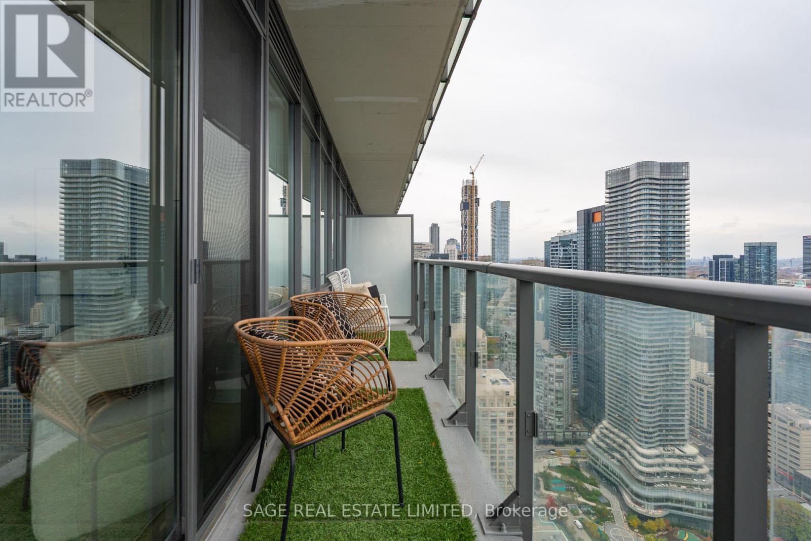 4706 - 832 Bay Street, Toronto, Ontario  M5S 1Z6 - Photo 19 - C12511942