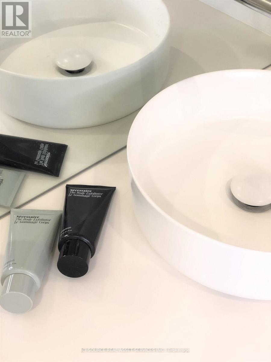 70 Crescent Road, Toronto, Ontario  M4W 1T5 - Photo 13 - C12511994