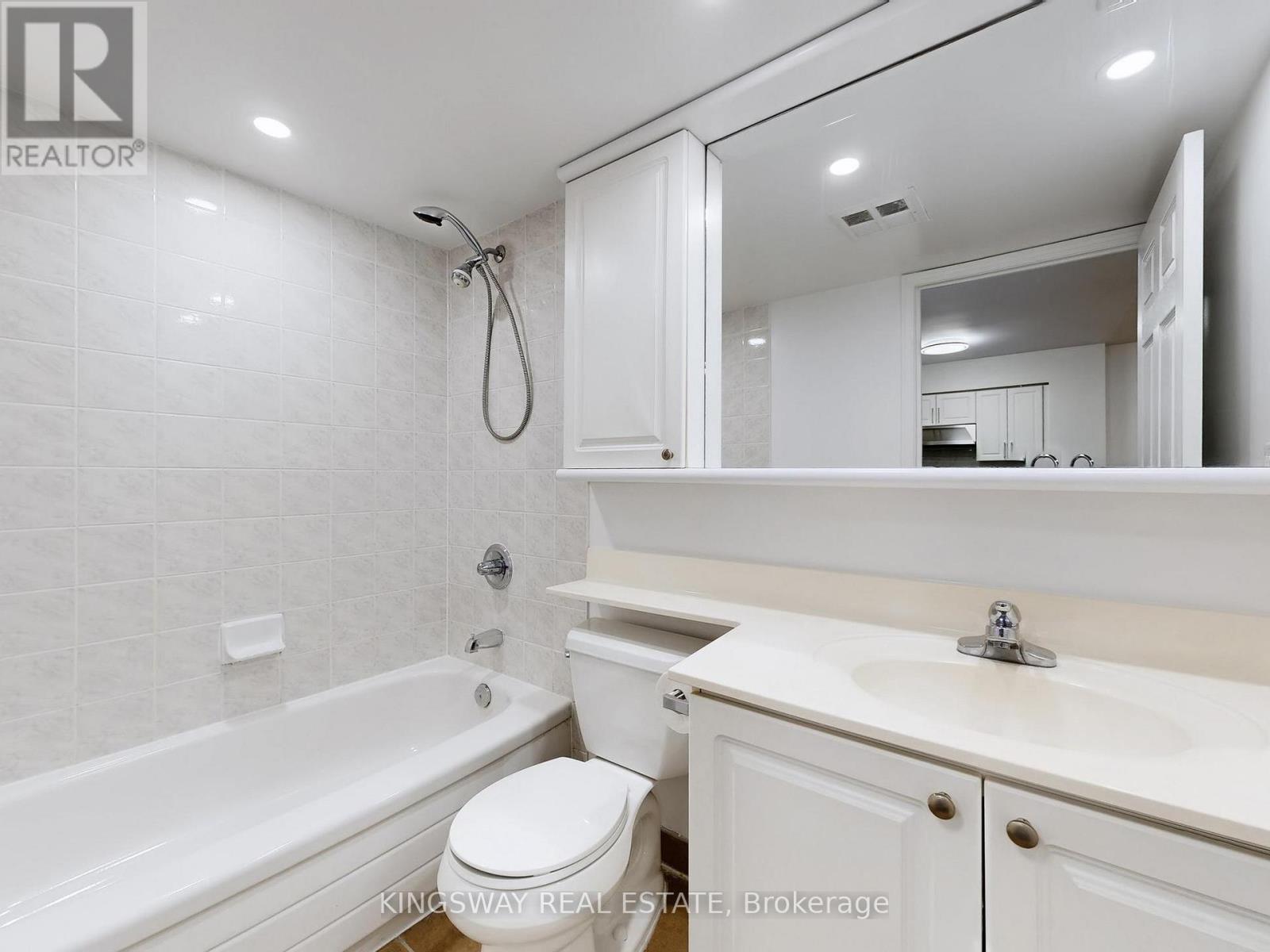 1607 - 388 Bloor Street E, Toronto, Ontario  M4W 3W9 - Photo 9 - C12512036