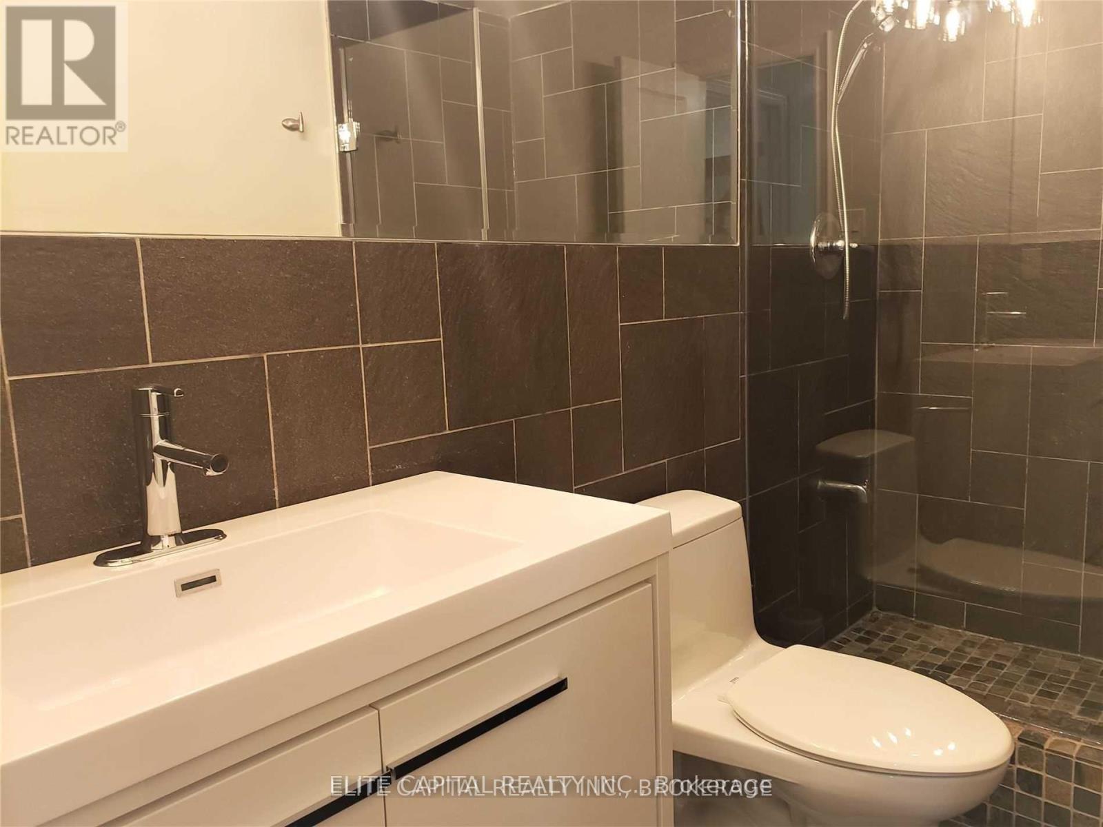 4 Bards Walk Way, Toronto, Ontario  M2J 4T9 - Photo 10 - C12512084