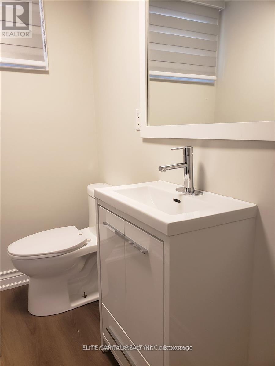 4 Bards Walk Way, Toronto, Ontario  M2J 4T9 - Photo 11 - C12512084