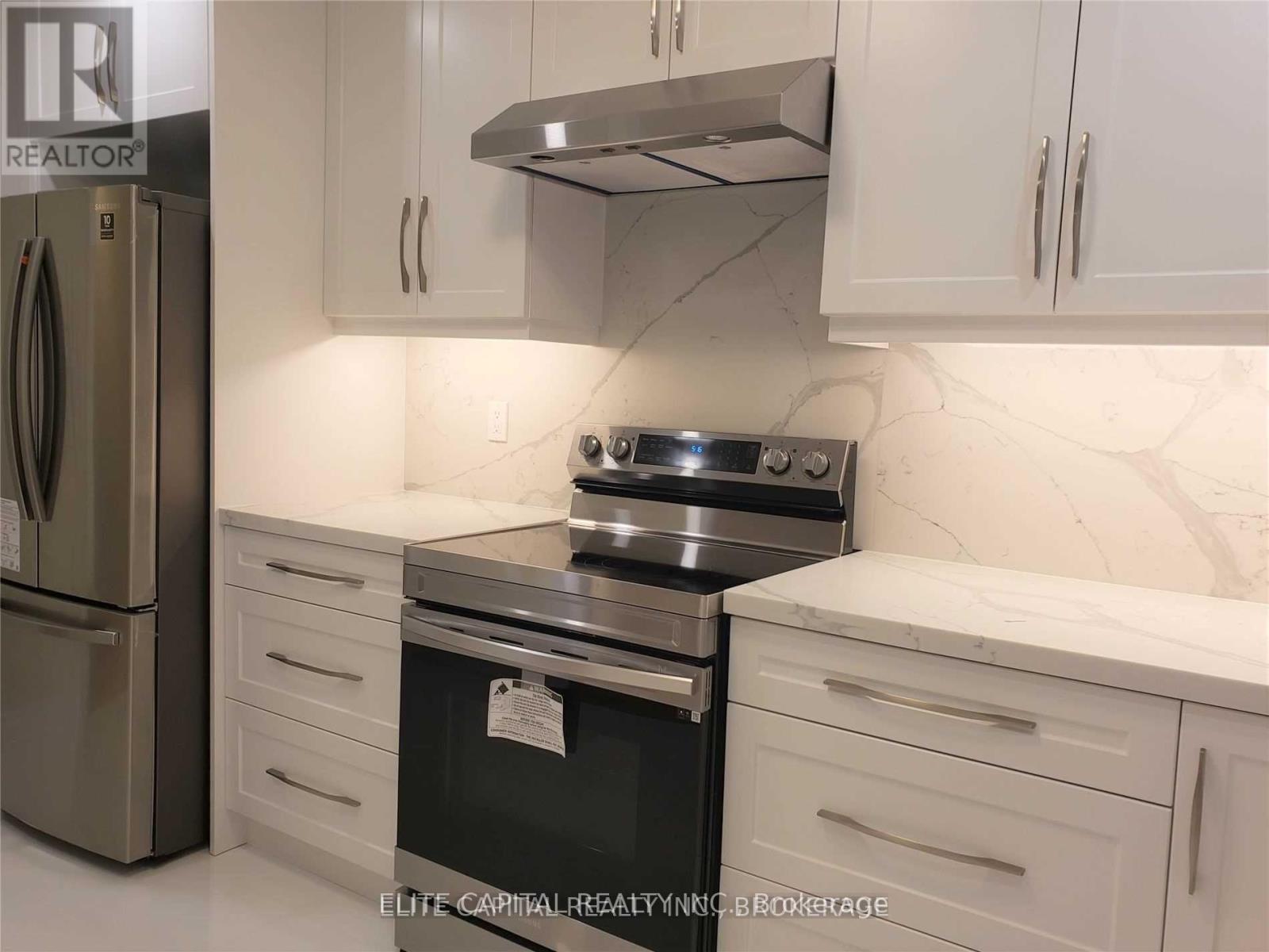 4 Bards Walk Way, Toronto, Ontario  M2J 4T9 - Photo 3 - C12512084