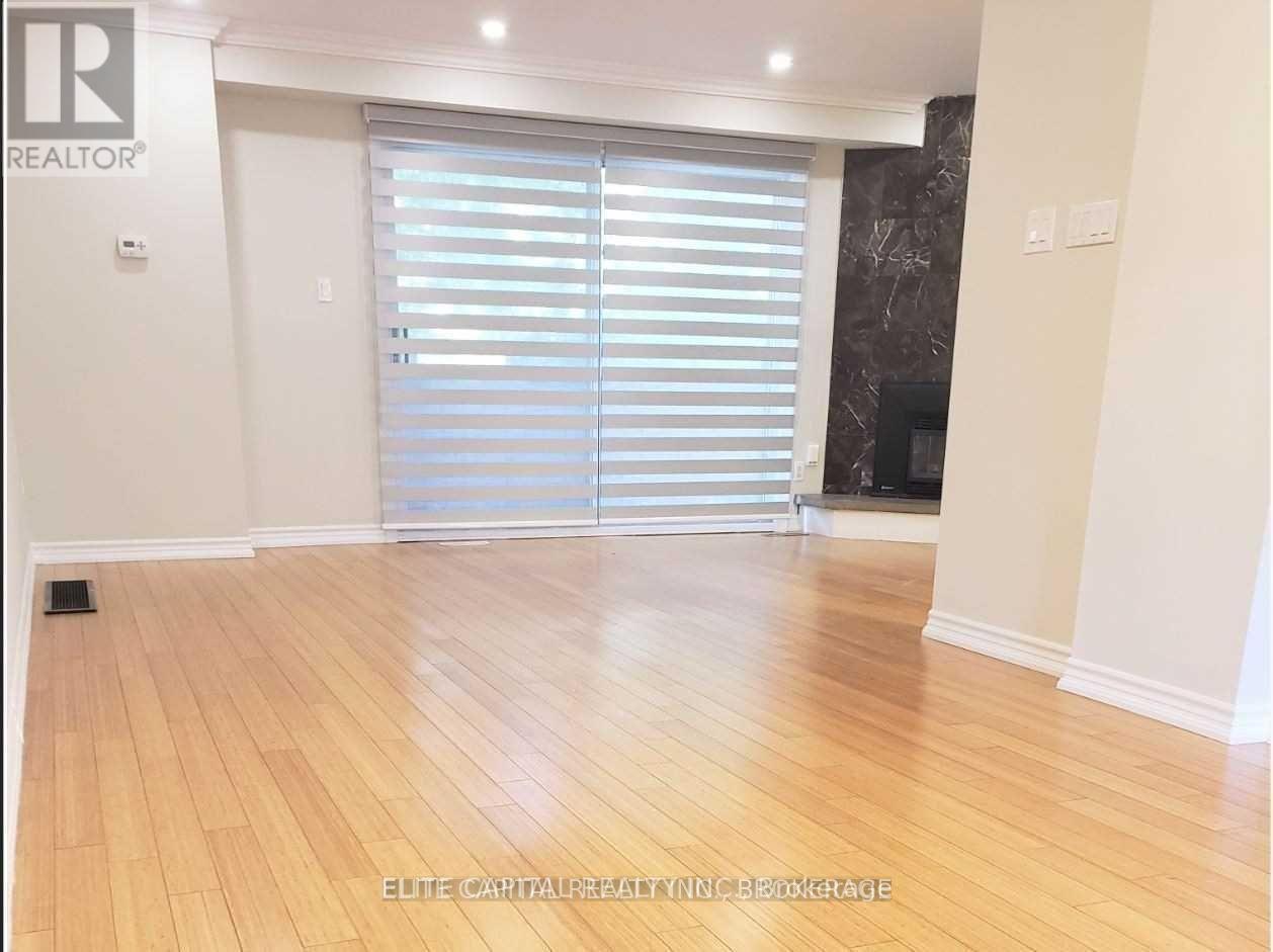 4 Bards Walk Way, Toronto, Ontario  M2J 4T9 - Photo 4 - C12512084