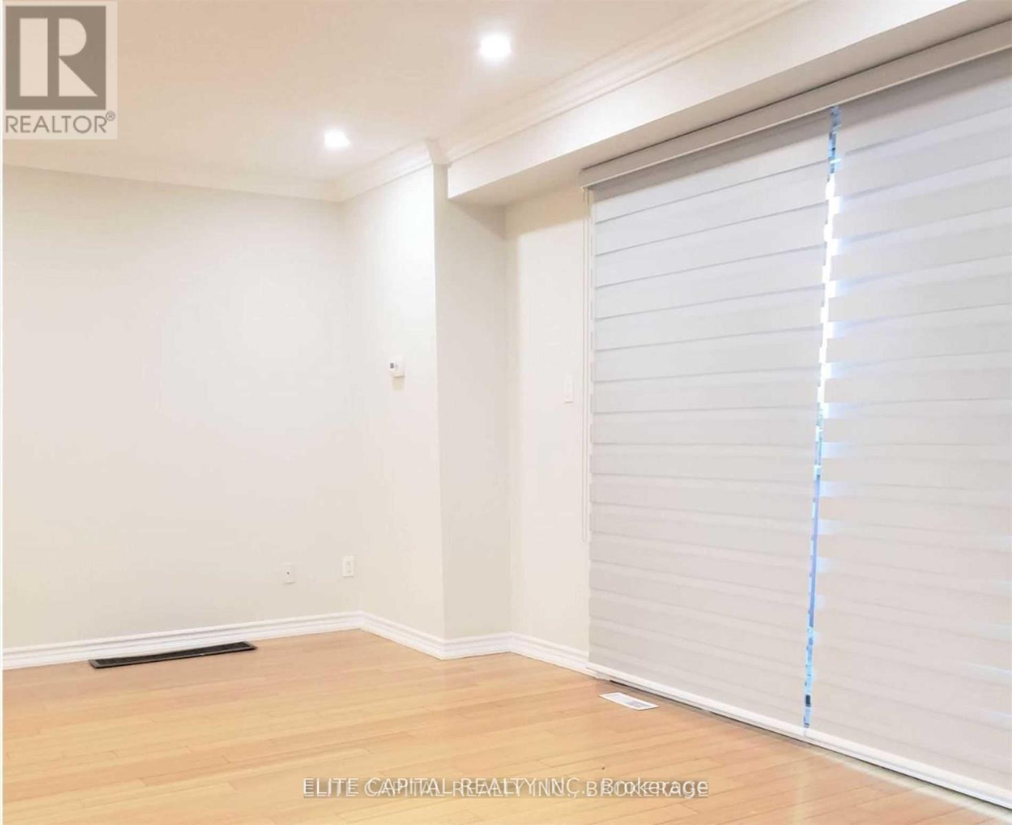 4 Bards Walk Way, Toronto, Ontario  M2J 4T9 - Photo 5 - C12512084