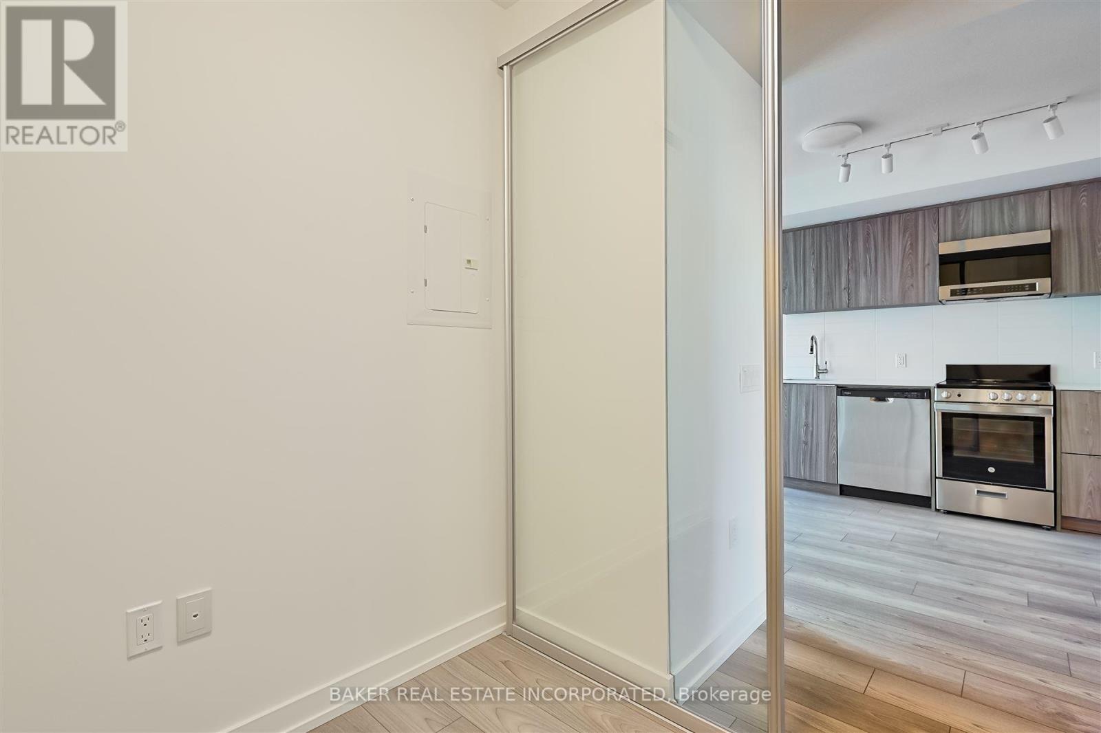 2906 - 223 Redpath Avenue, Toronto, Ontario  M4P 0E8 - Photo 14 - C12512156