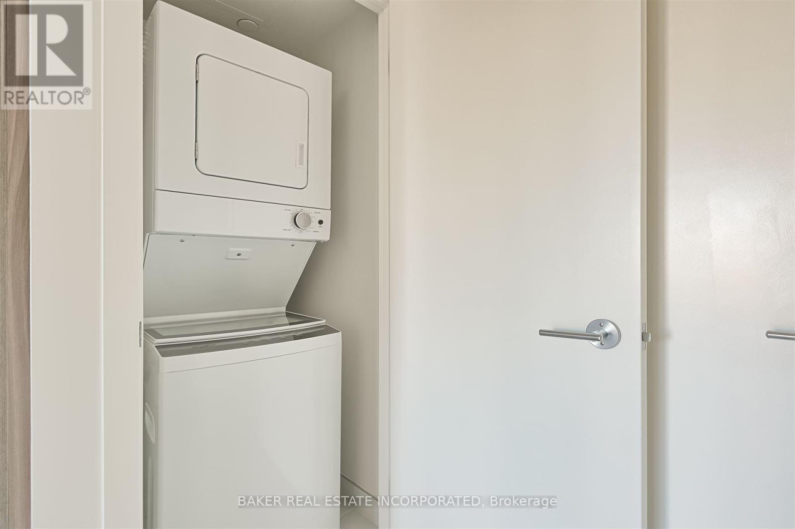 2906 - 223 Redpath Avenue, Toronto, Ontario  M4P 0E8 - Photo 18 - C12512156