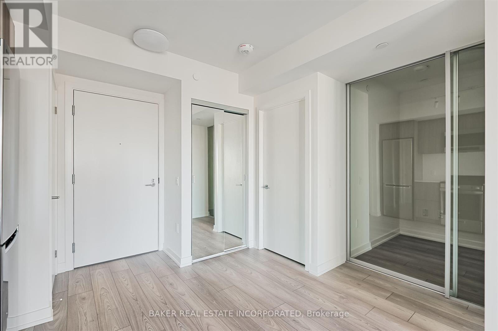 2906 - 223 Redpath Avenue, Toronto, Ontario  M4P 0E8 - Photo 3 - C12512156