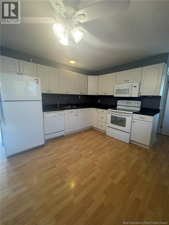 51 Acadia Cres, Hampton, New Brunswick  E5N 3A3 - Photo 3 - NB129675