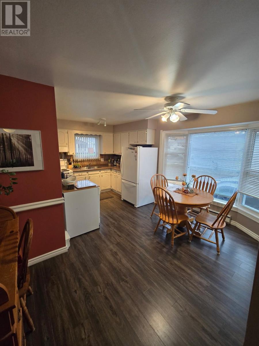 27 Canberra Cres, Elliot Lake, Ontario  P5A 2M5 - Photo 5 - SM252955