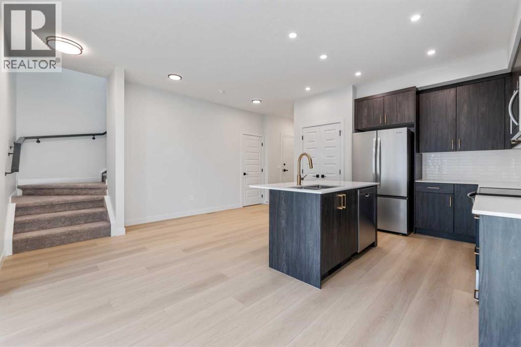 245 Waterford Heath, Chestermere, Alberta  T1X 2Z8 - Photo 7 - A2256638