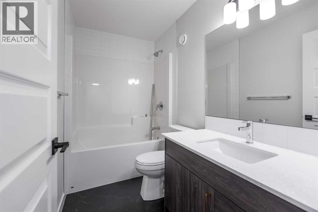 245 Waterford Heath, Chestermere, Alberta  T1X 2Z8 - Photo 15 - A2256638