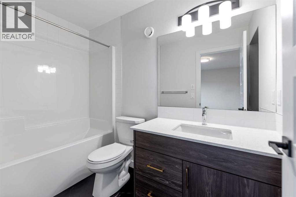 245 Waterford Heath, Chestermere, Alberta  T1X 2Z8 - Photo 18 - A2256638