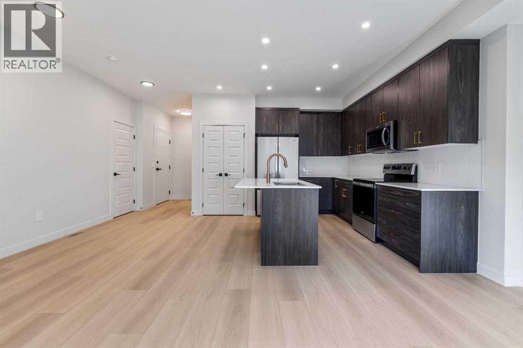 245 Waterford Heath, Chestermere, Alberta  T1X 2Z8 - Photo 8 - A2256638