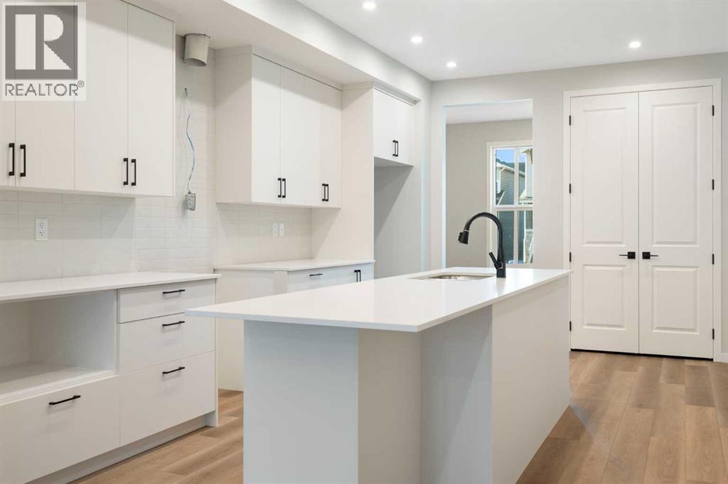 552 Rowmont Boulevard Nw, Calgary, Alberta  T3L 0L6 - Photo 8 - A2258333