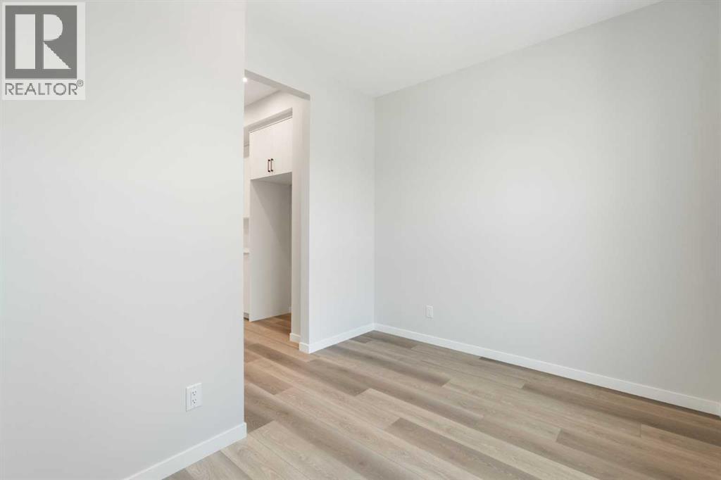 552 Rowmont Boulevard Nw, Calgary, Alberta  T3L 0L6 - Photo 16 - A2258333