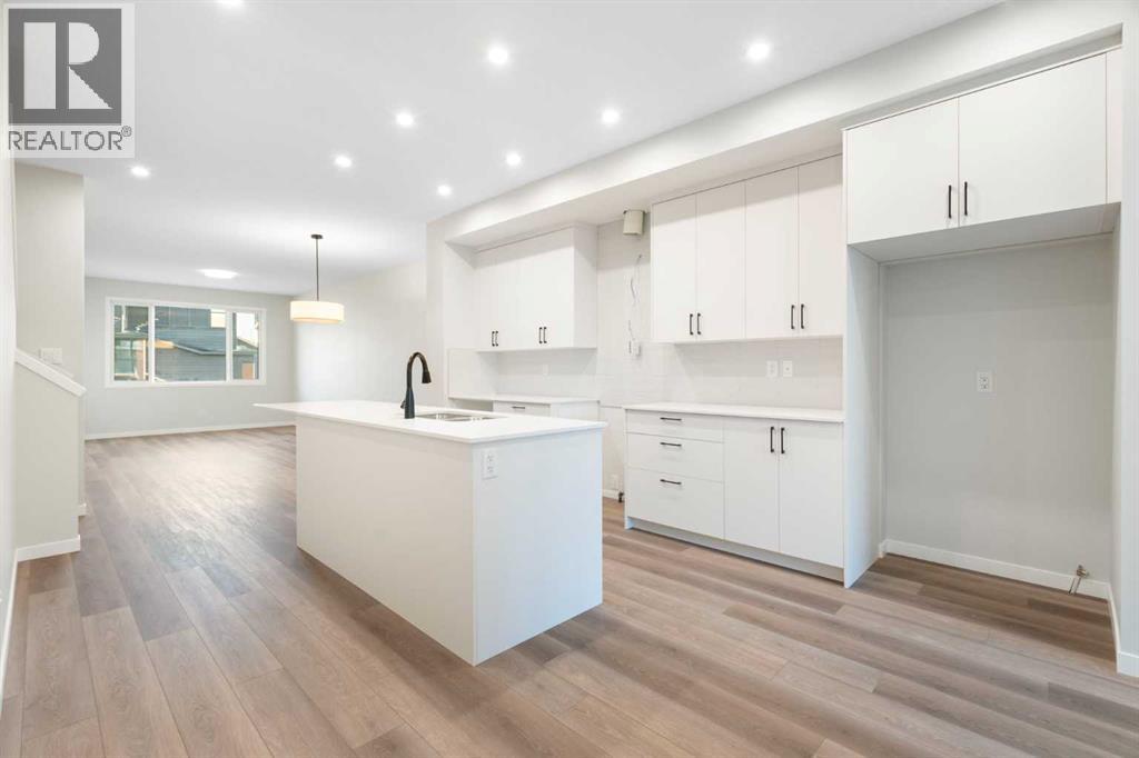 552 Rowmont Boulevard NW, Calgary, Alberta