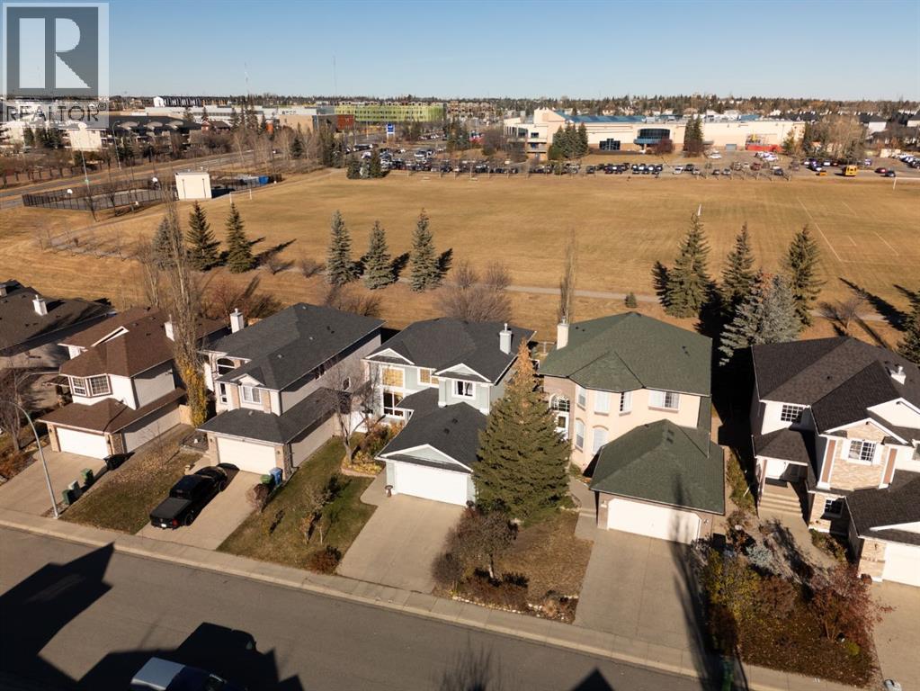 120 Simcoe Close Sw, Calgary, Alberta  T3H 4N3 - Photo 3 - A2262709