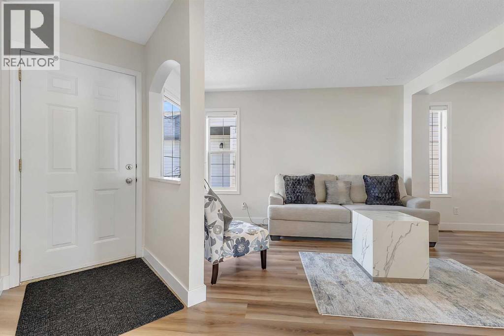 53 Martha's Haven Green Ne, Calgary, Alberta  T3J 3X5 - Photo 8 - A2267506