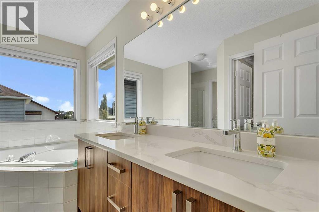 53 Martha's Haven Green Ne, Calgary, Alberta  T3J 3X5 - Photo 28 - A2267506