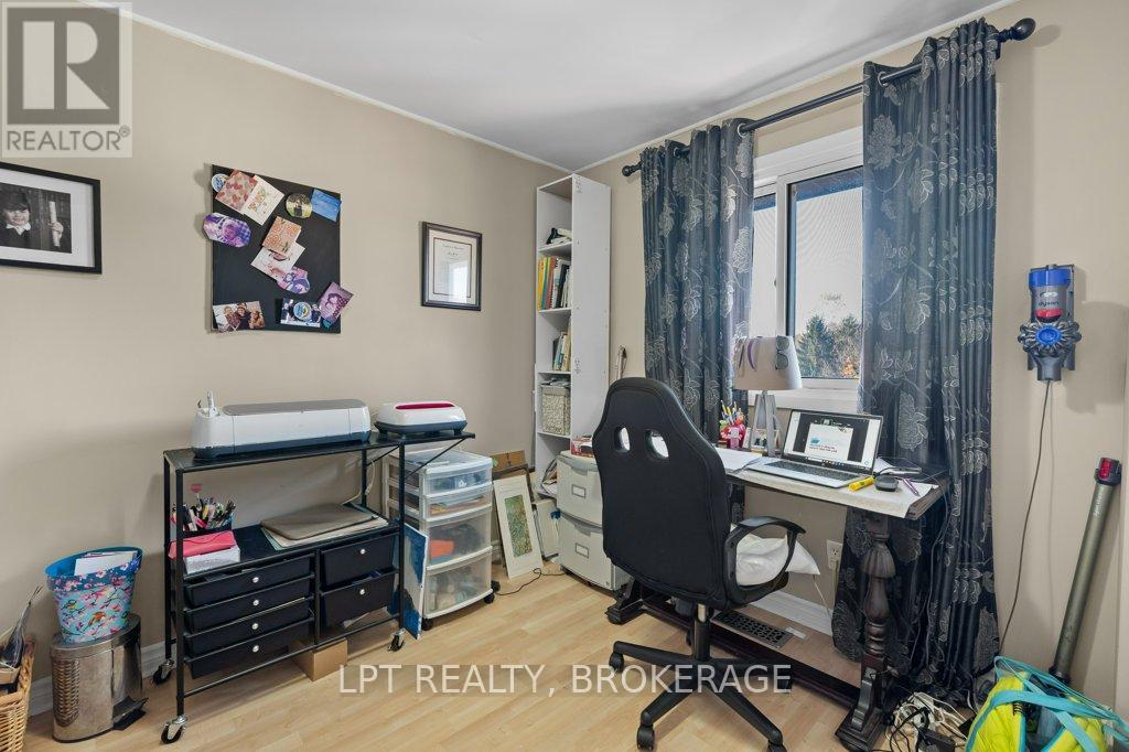 761 Hillside Drive, Kingston (South Of Taylor-Kidd Blvd), Ontario  K7M 5Y9 - Photo 23 - X12512242