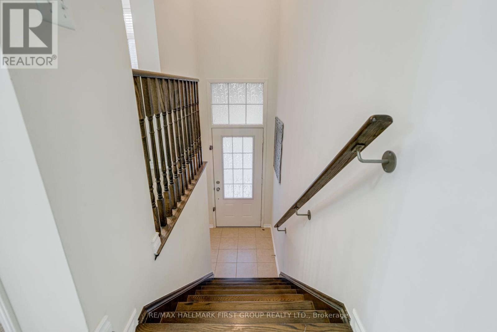 8 Reevesmere Lane, Ajax, Ontario  L1Z 0L3 - Photo 3 - E12511892