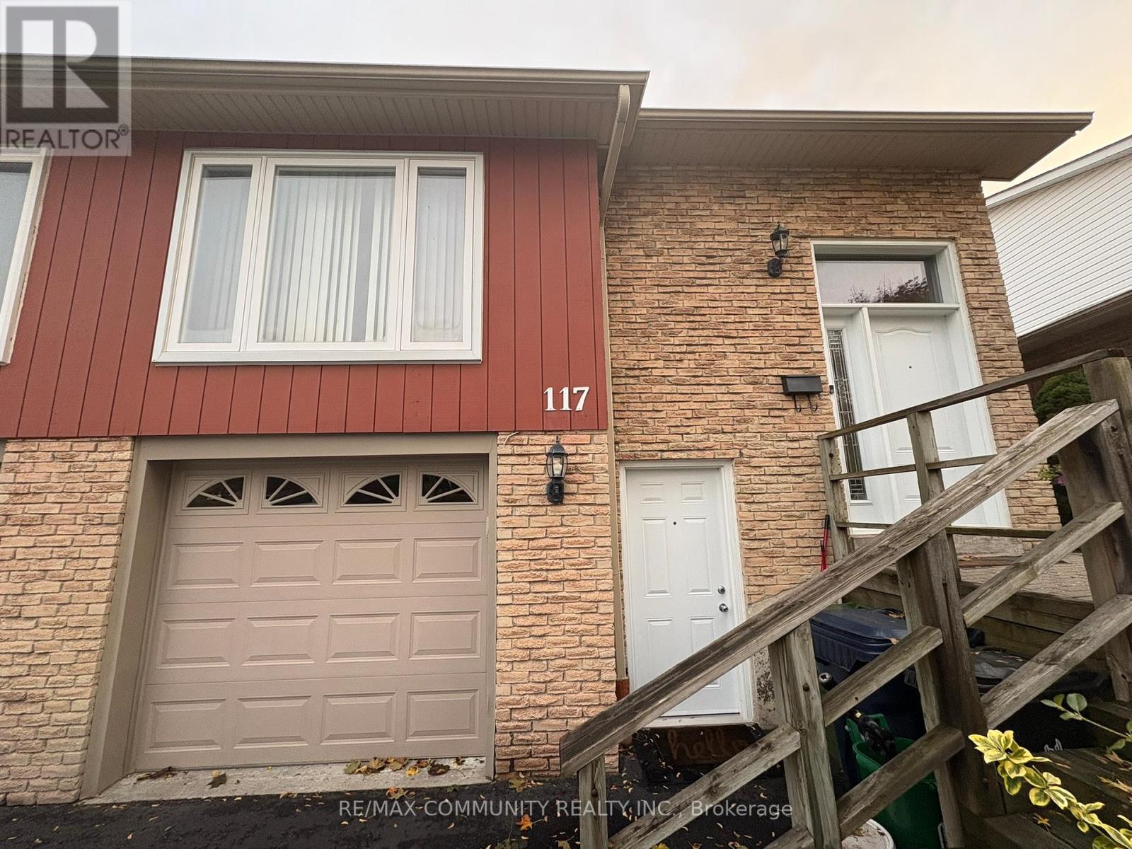 117 MILLHOUSE CRESCENT, Toronto, Ontario