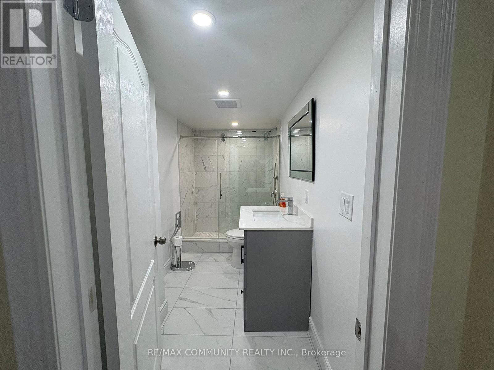 117 Millhouse Crescent, Toronto, Ontario  M1B 2E4 - Photo 3 - E12511974