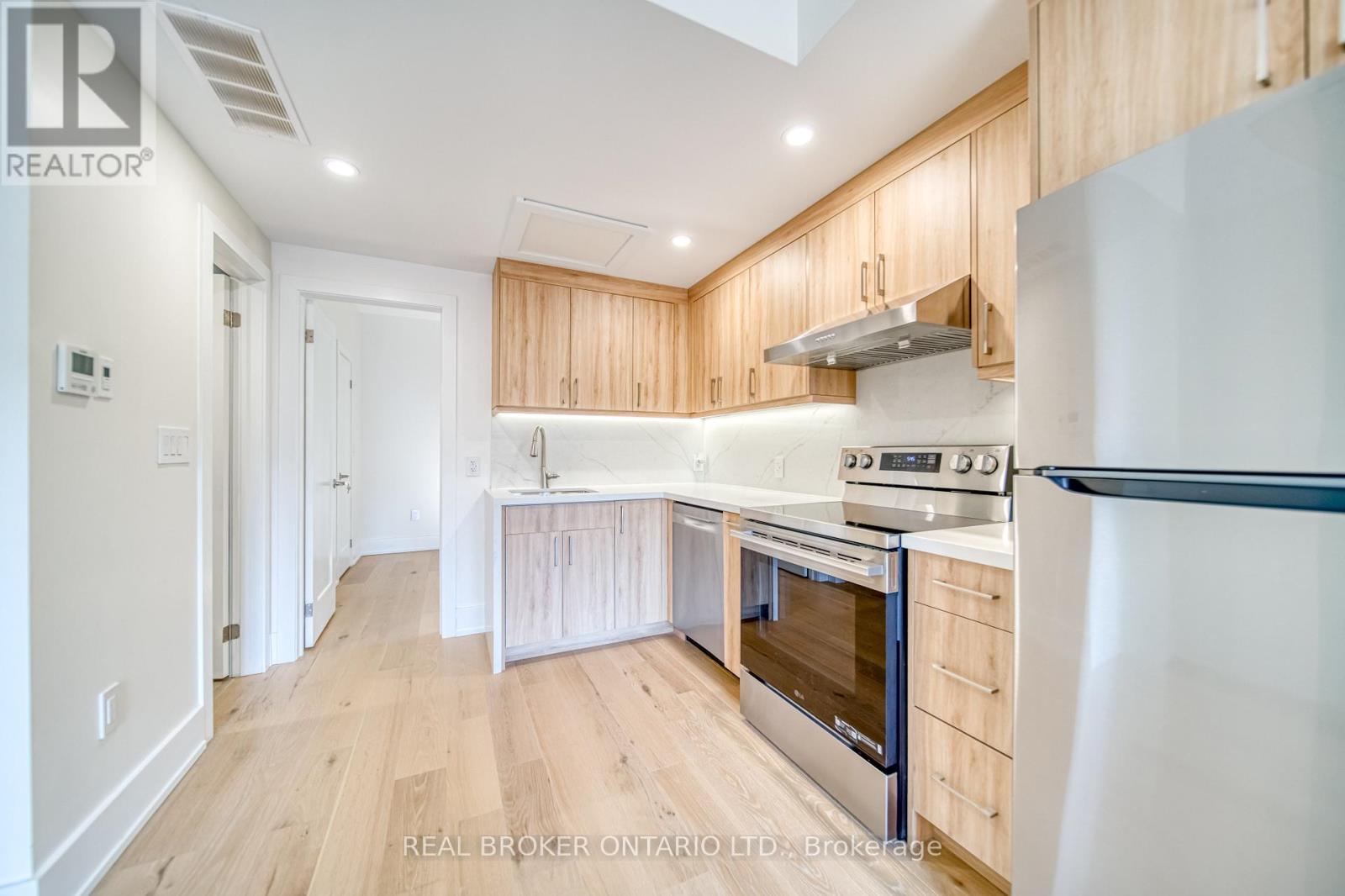 Unit R - 72 Jones Avenue, Toronto, Ontario  M4M 2Z8 - Photo 2 - E12512070