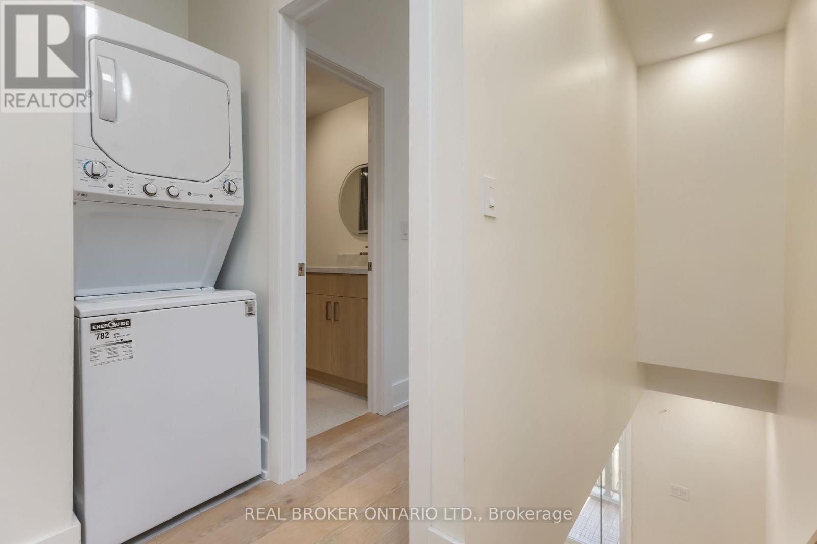 Unit R - 72 Jones Avenue, Toronto, Ontario  M4M 2Z8 - Photo 22 - E12512070
