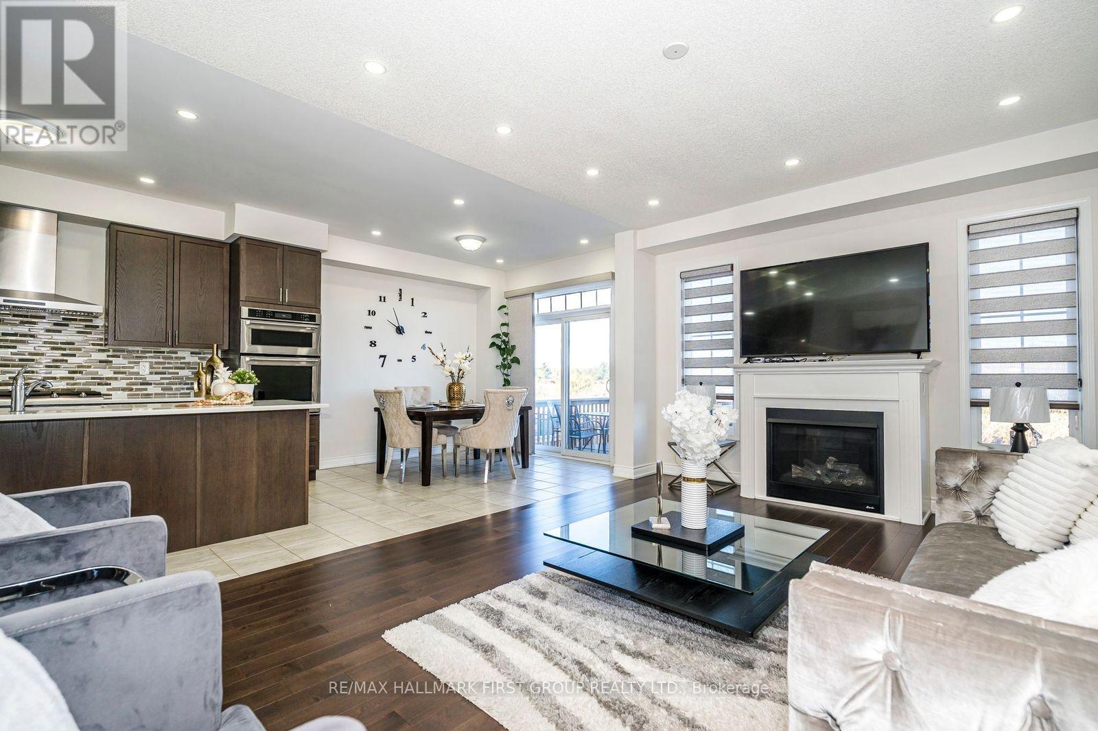 68 Hurst Drive, Ajax, Ontario  L1T 0N8 - Photo 11 - E12512100