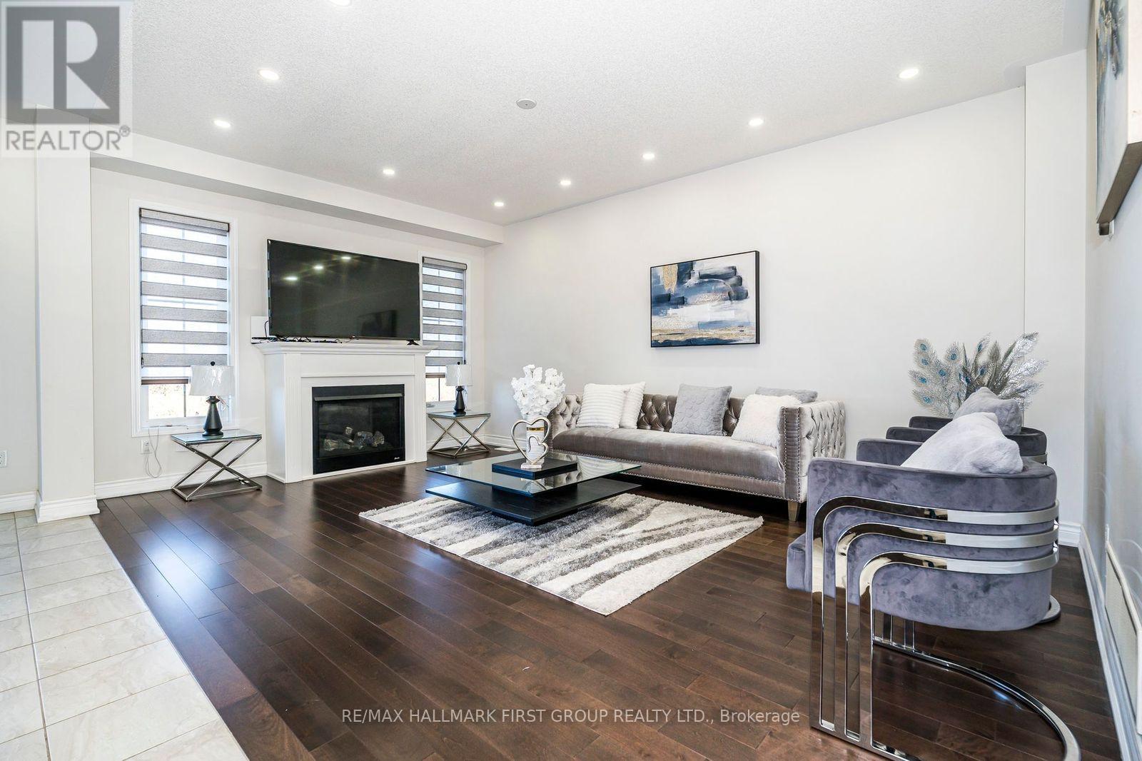 68 Hurst Drive, Ajax, Ontario  L1T 0N8 - Photo 9 - E12512100